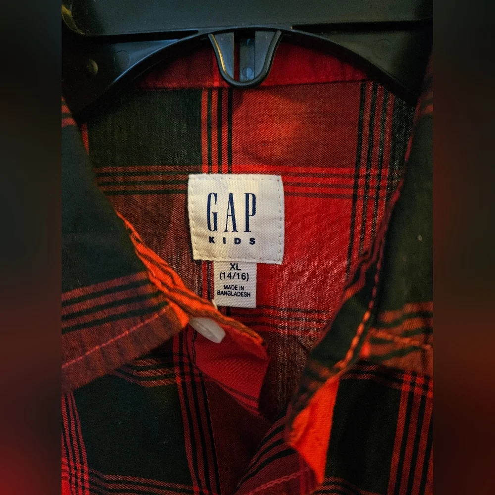 GAP Kids Red and Black Plaid Button Down Shirt Sz 14/16